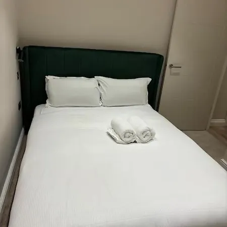 - 2 Bed Ensuite Apartman