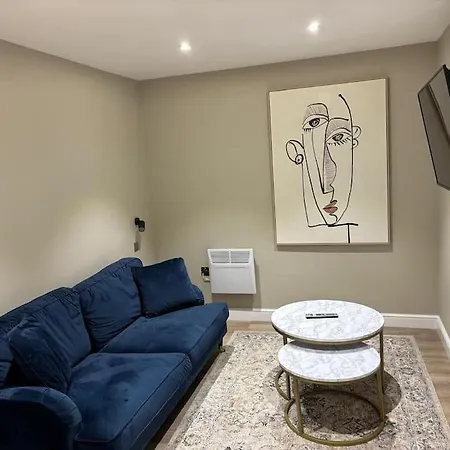 - 2 Bed Ensuite Apartman