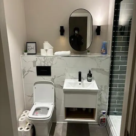 - 2 Bed Ensuite *
