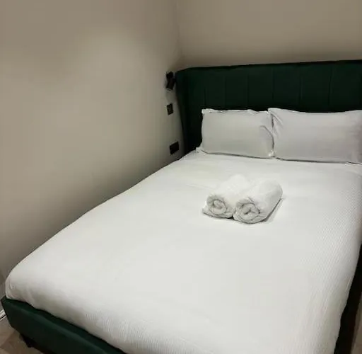 - 2 Bed Ensuite * Leeds (West Yorkshire)