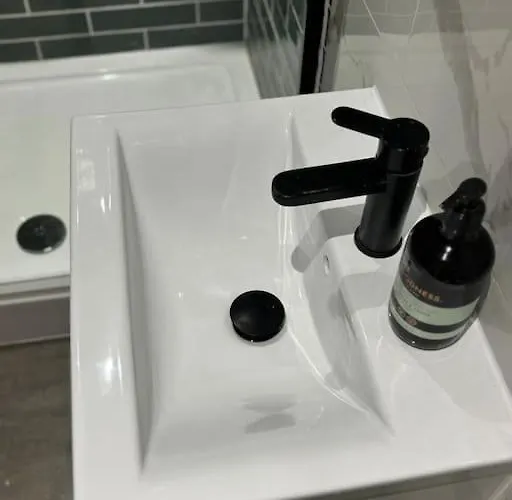 - 2 Bed Ensuite Apartment