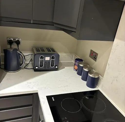 Apartment - 2 Bed Ensuite Leeds (West Yorkshire)