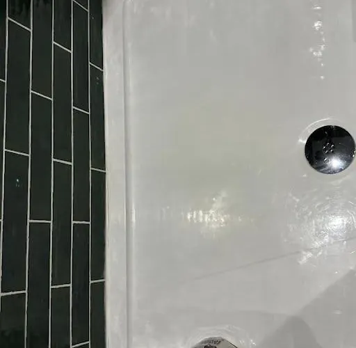 - 2 Bed Ensuite * Leeds (West Yorkshire)