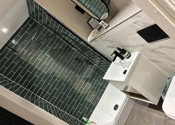 Apartment - 2 Bed Ensuite Leeds (West Yorkshire)